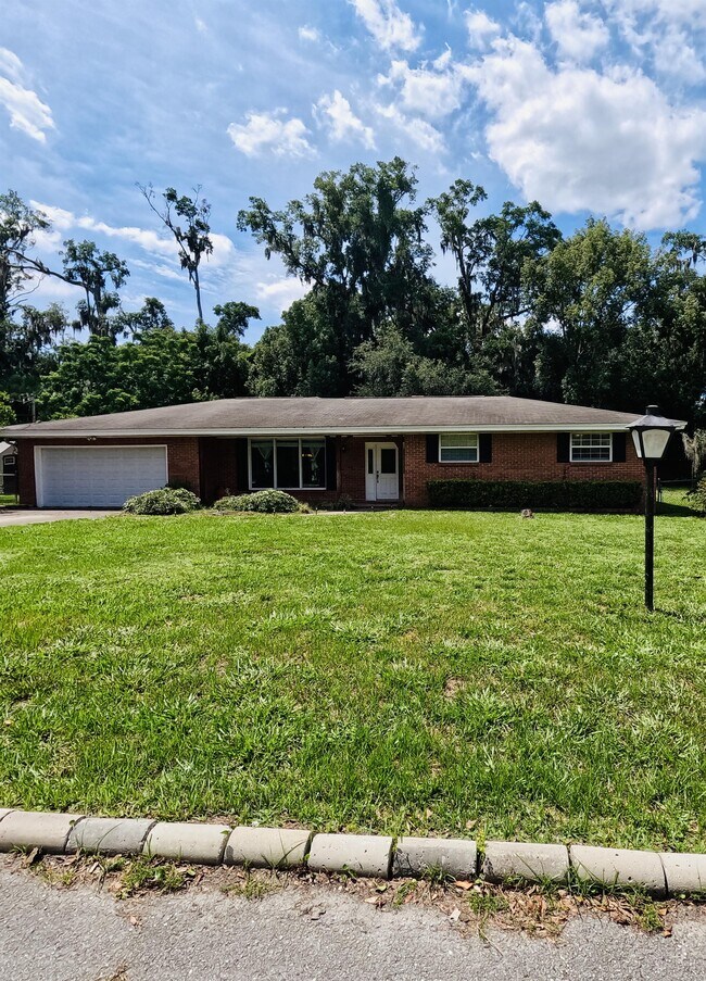 Building Photo - 5051 Thorden Rd