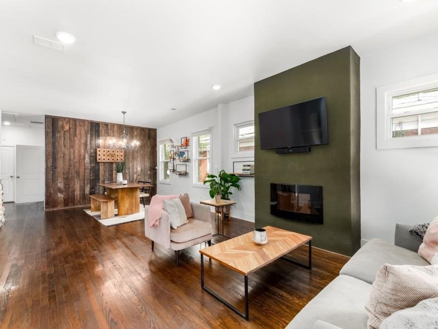 Building Photo - 1473 Beecher St SW