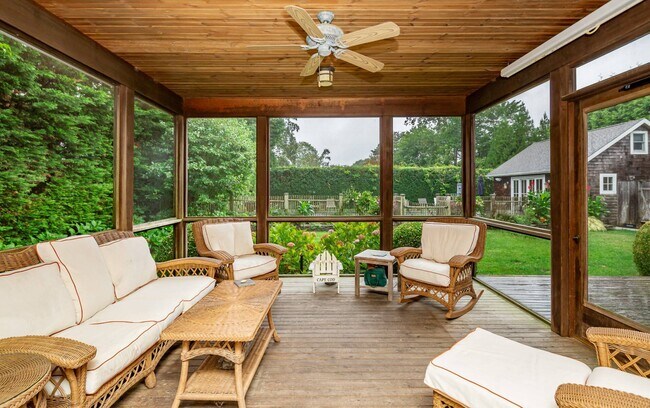 Building Photo - 43 Gansett Ln