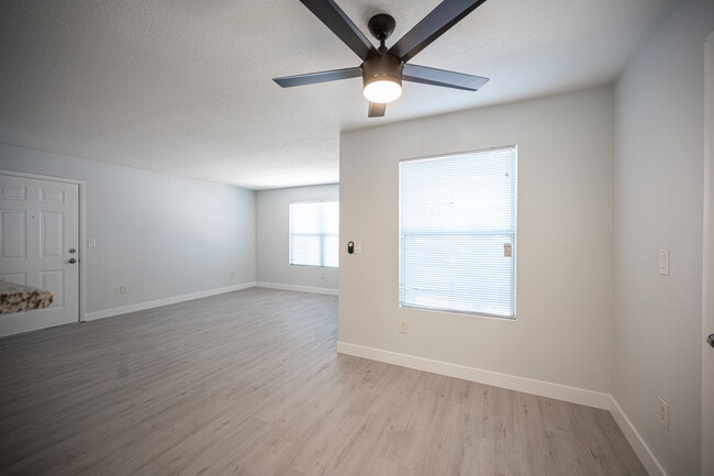 Building Photo - 5055 W Hacienda Ave