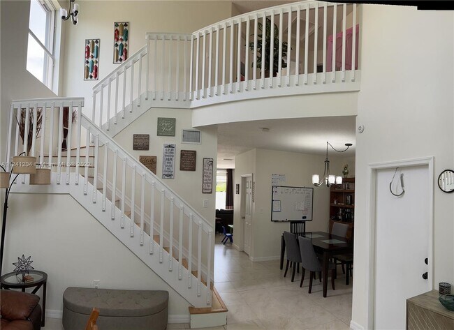 Building Photo - 803 SW 118th Ave