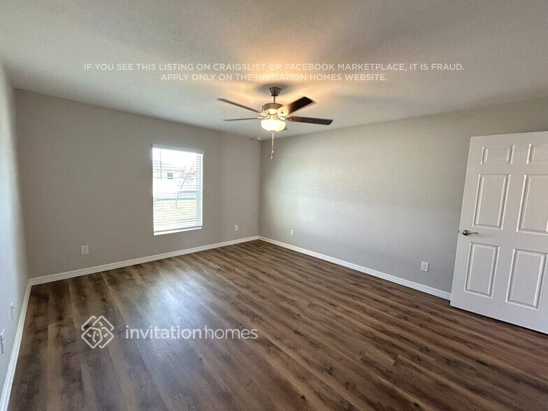 Building Photo - 465 NE 2nd Ave