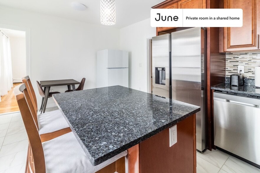 Building Photo - Room in Shared 7 bed/2 bath home in Brighton