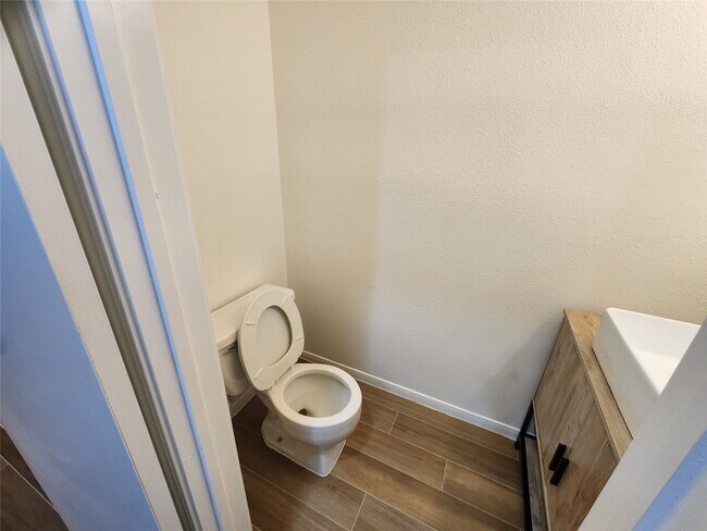 Building Photo - 3130 Holly Hall St