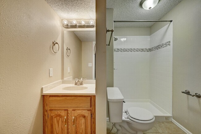 Building Photo - $2,245 - 3 Bed, 3 Bath Home with Finished ...