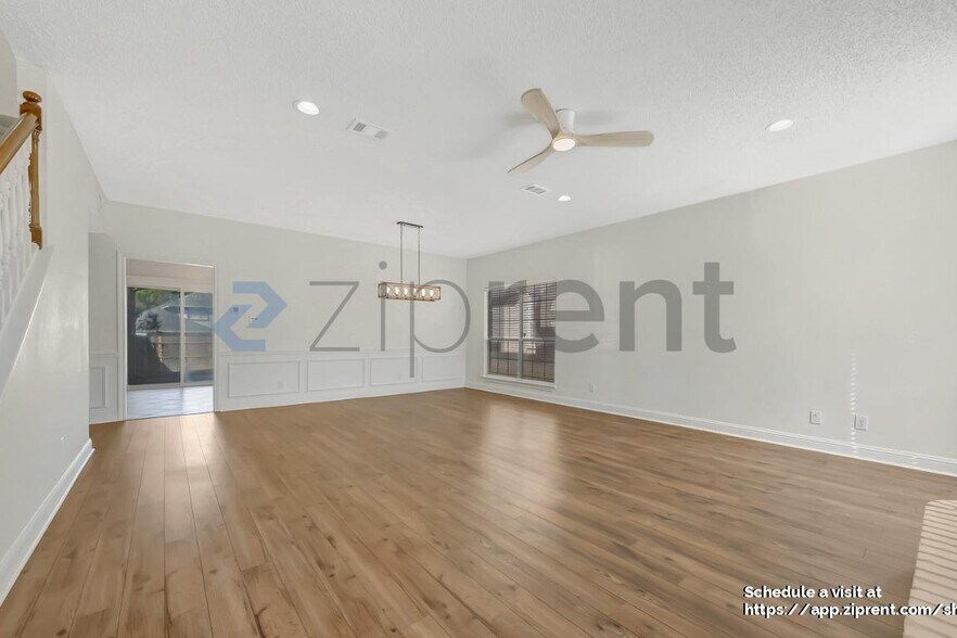 Building Photo - 2111 Daniel Way