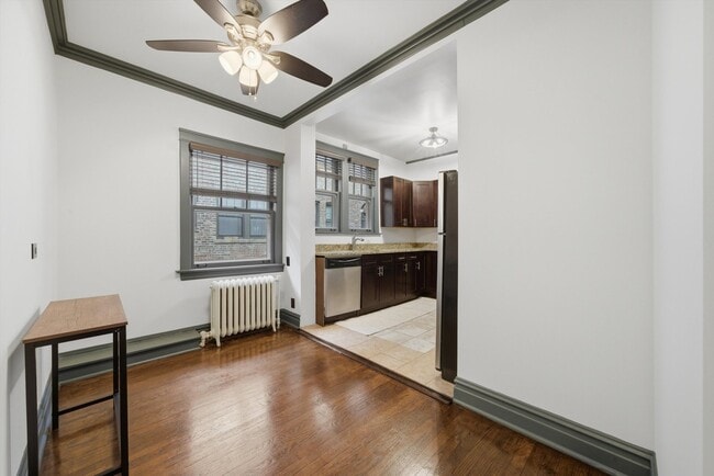 Building Photo - 3248 Maple Ave