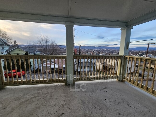 Building Photo - 1509 Prospect Ave