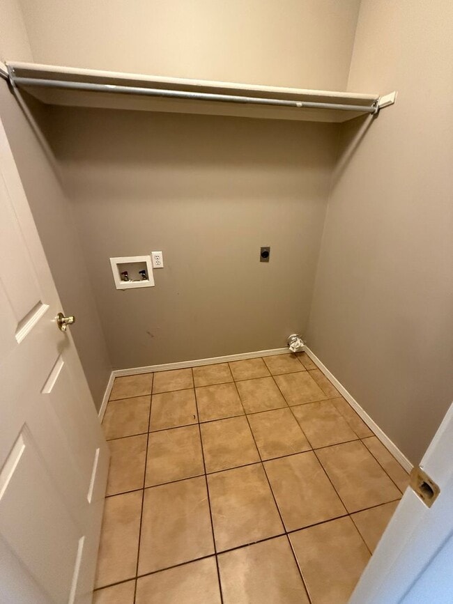 Building Photo - 1824 Wilder Ln