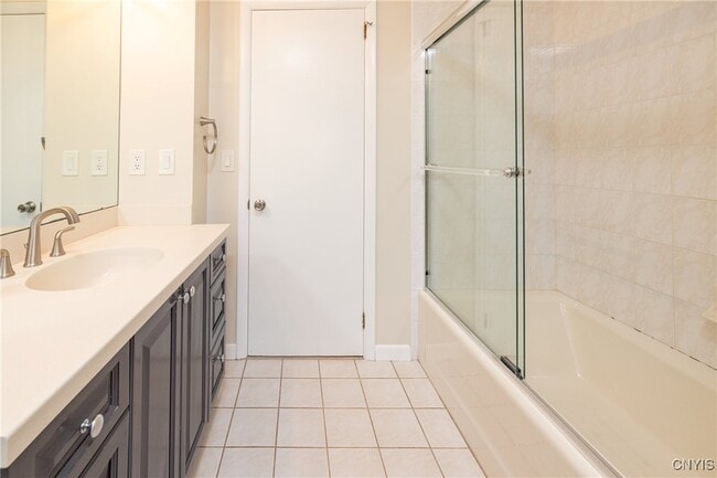 Building Photo - 35 Lakeview Cir