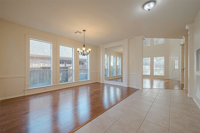 Building Photo - 21411 Willow Glade Dr