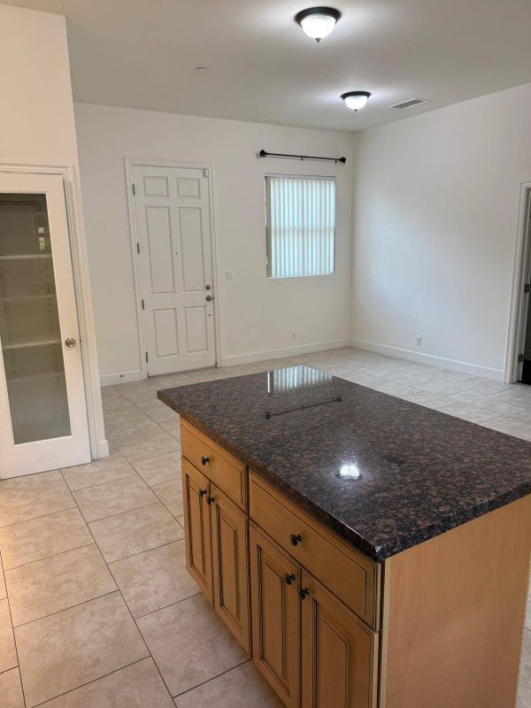 Building Photo - 4420 Matilija Ave