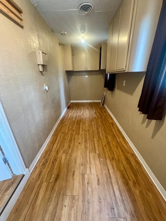 Building Photo - 5 bedroom Ranch home in North Colorado Spr...