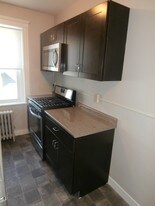 Building Photo - 81 Empire St