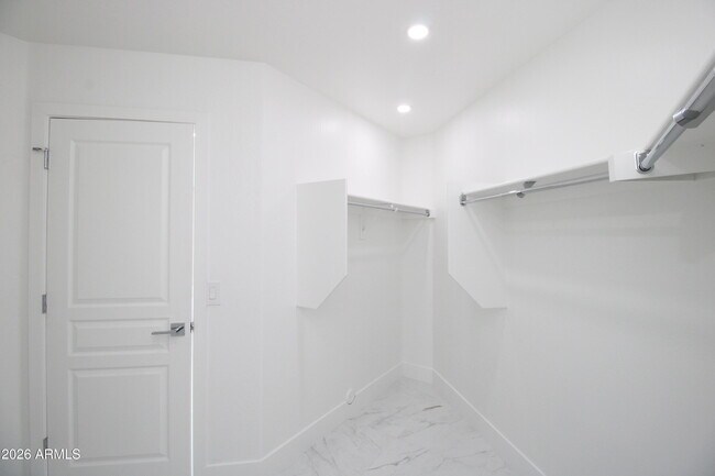 Building Photo - 15019 N 100th Way