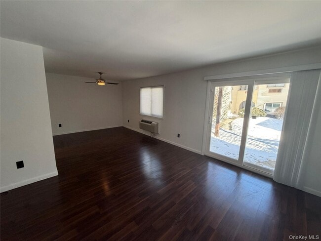 Building Photo - 17 Village Park Dr