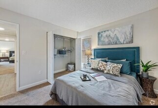 Building Photo - 15775 Miami Lakeway N