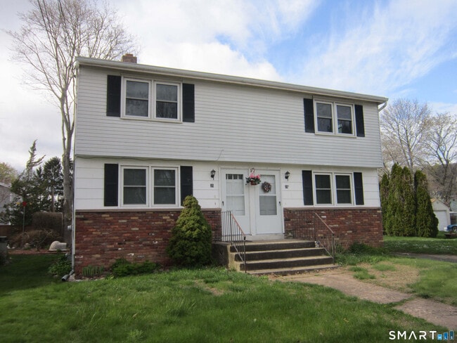 Building Photo - 25 Mettler St