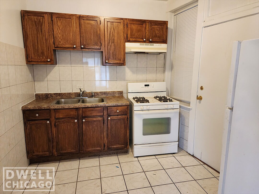 Building Photo - 2905 W George St