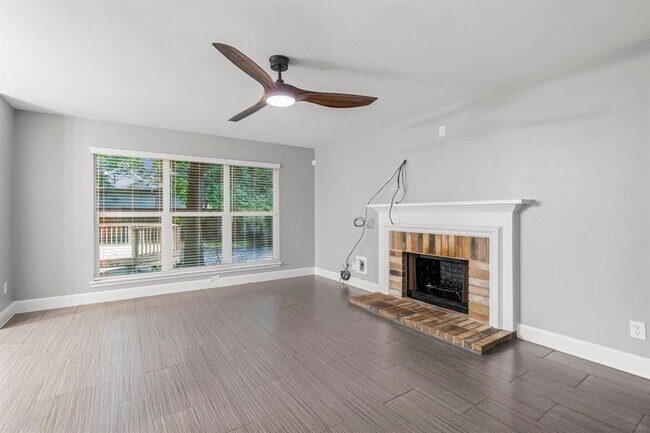 Building Photo - 139 W Village Knoll Cir