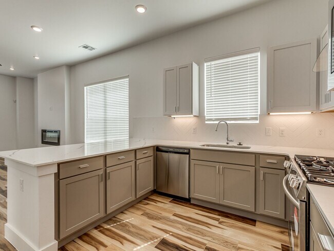 Building Photo - Home in Edmond/Oklahoma City