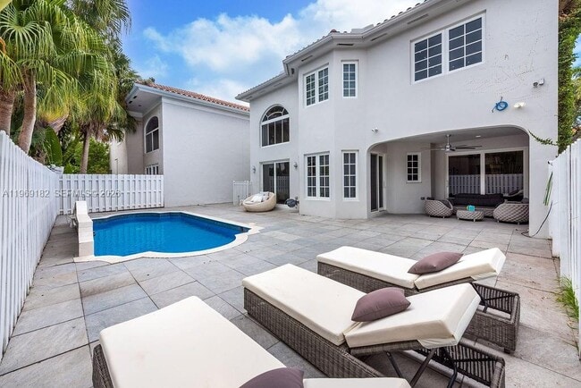 Building Photo - 3949 194th Ln