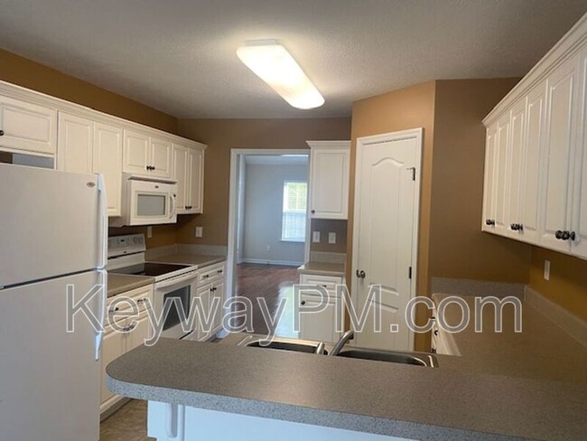 Building Photo - 145 Preakness Dr