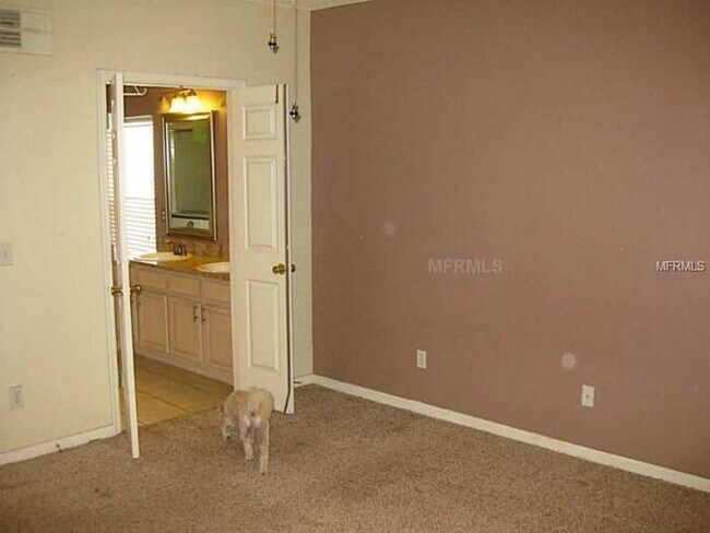 Building Photo - UCF Area 4 bedrooms/2.5 baths with 2 Car Garage on a Cul-De-Sack