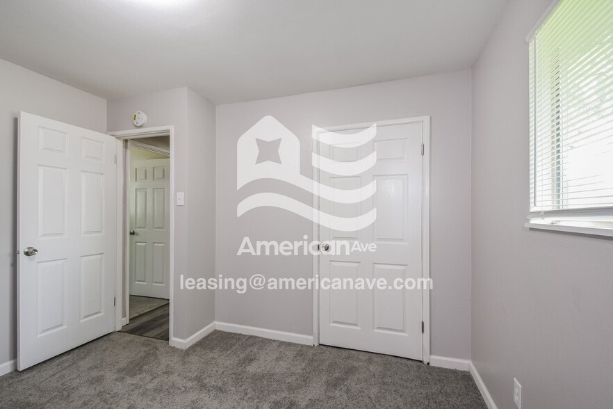 Building Photo - 1745 Kay Dr