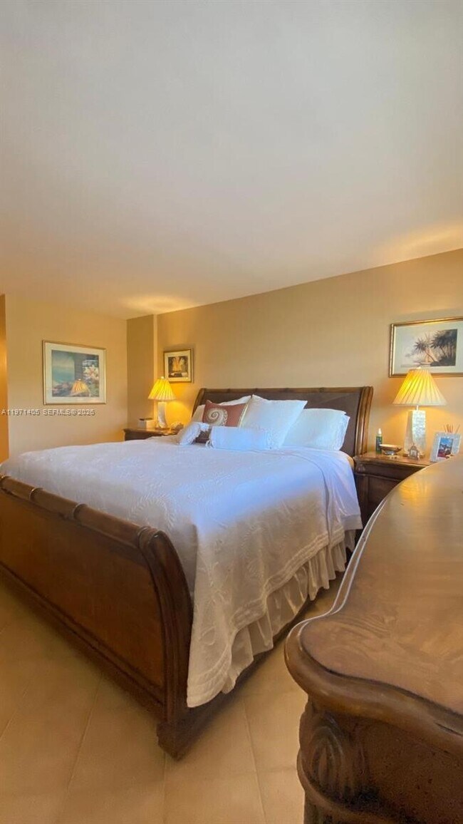 Building Photo - 177 Ocean Ln Dr