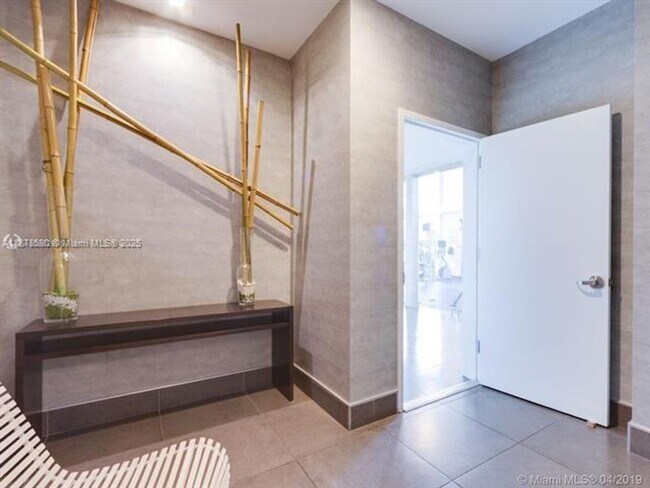 Building Photo - 2950 NE 188th St