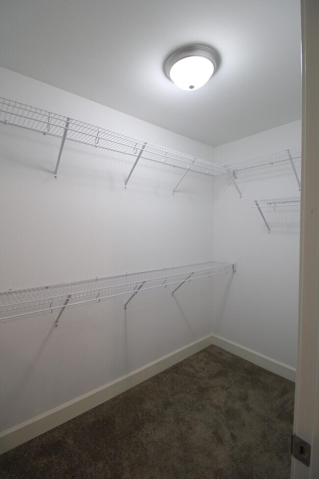 Building Photo - 2280 Equinox Ave