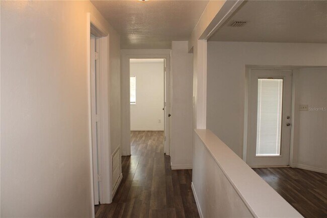 Building Photo - 3316 26th St W