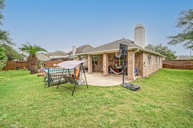 Building Photo - 387 Henderson Ln