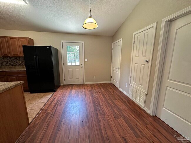 Building Photo - 6854 Sage Brush Ln
