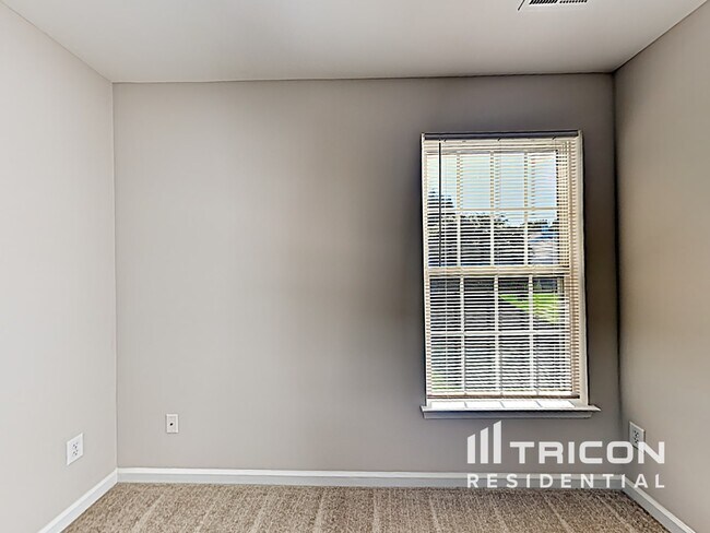 Building Photo - 9609 Chastain Walk Dr