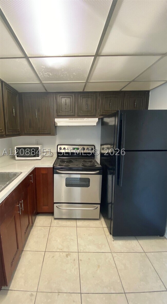 Building Photo - 488 NW 165th St