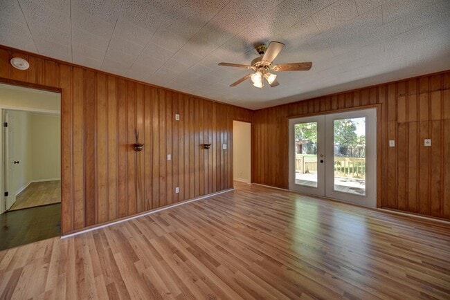 Building Photo - 415 Silliman St