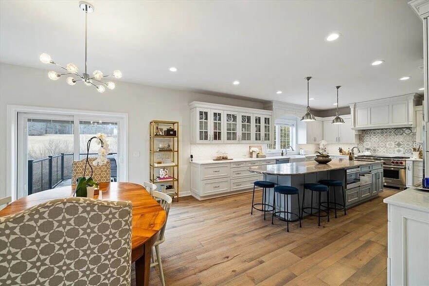 Building Photo - 840 Jefferson Cir