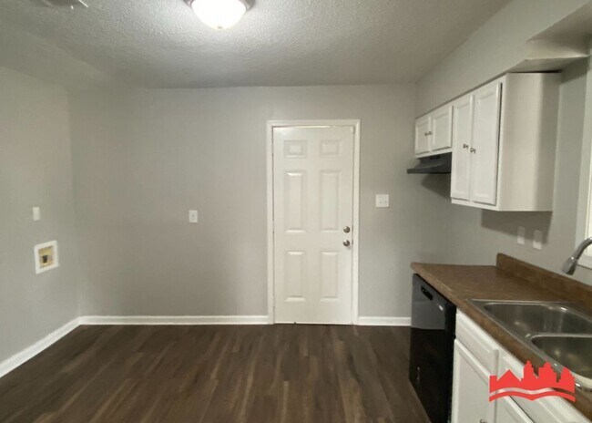 Building Photo - 4628 Windward Dr