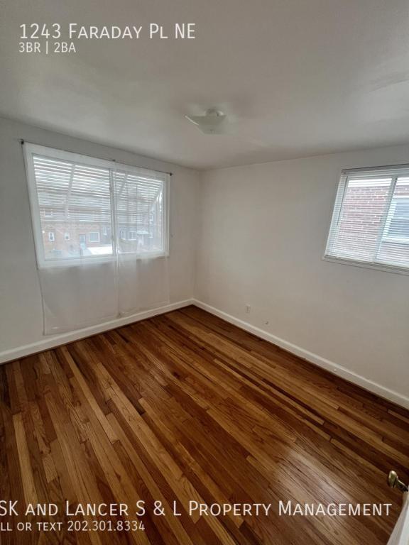 Building Photo - 1243 Faraday Pl NE