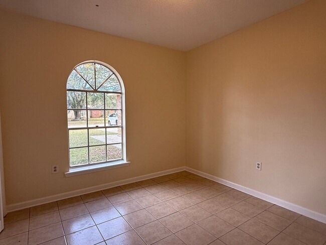 Building Photo - Northwood Village Corner Lot