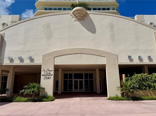 Building Photo - 7330 Ocean Terrace