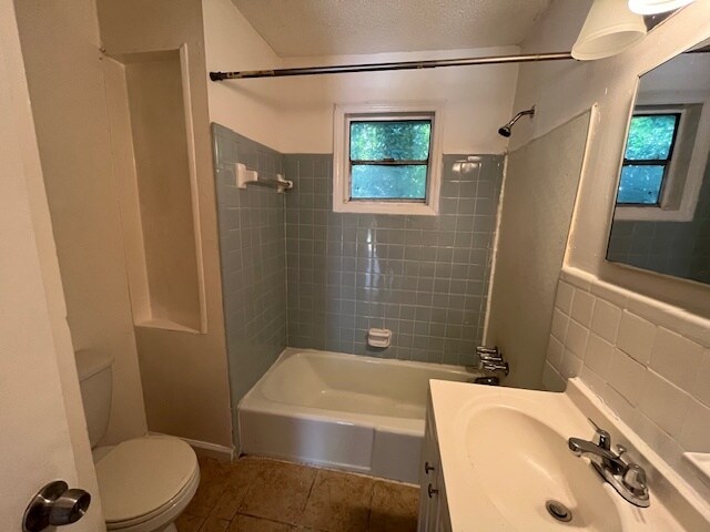 Building Photo - 1671 Madden Ave