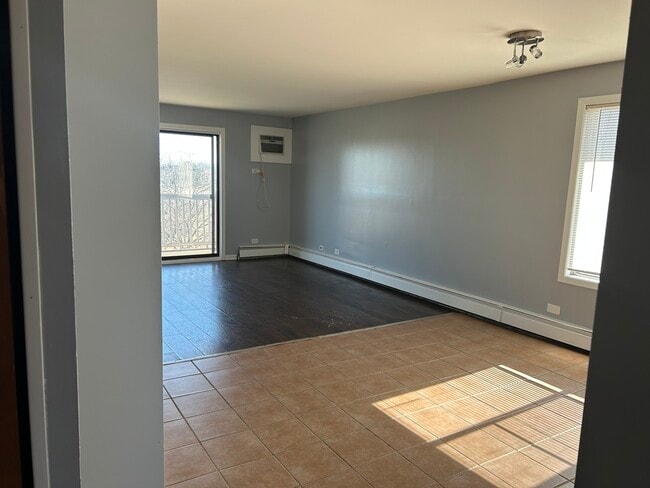 Building Photo - 169 S Gregory St