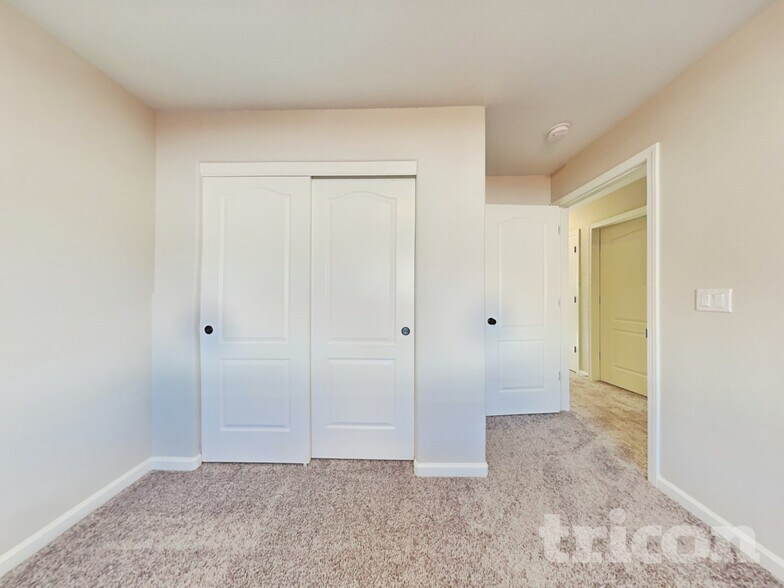 Building Photo - 17700 Smoketree Ct