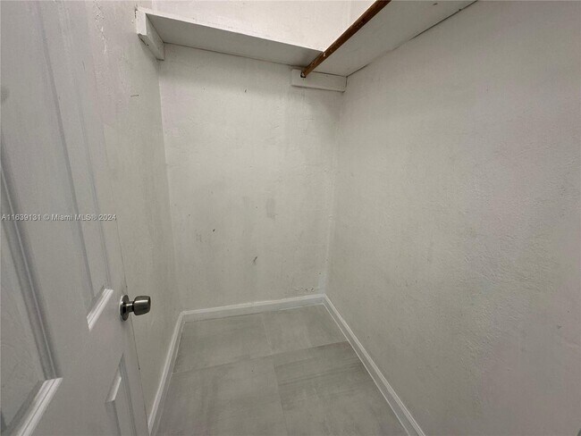 Building Photo - 1049 NW 95th St