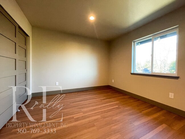 Building Photo - 1702 13th St