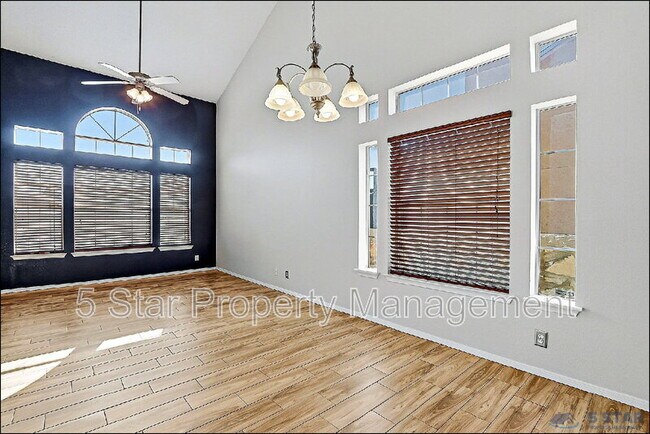 Building Photo - 3140 Tierra Agave Dr