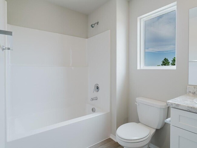 Building Photo - 3404 Endearment